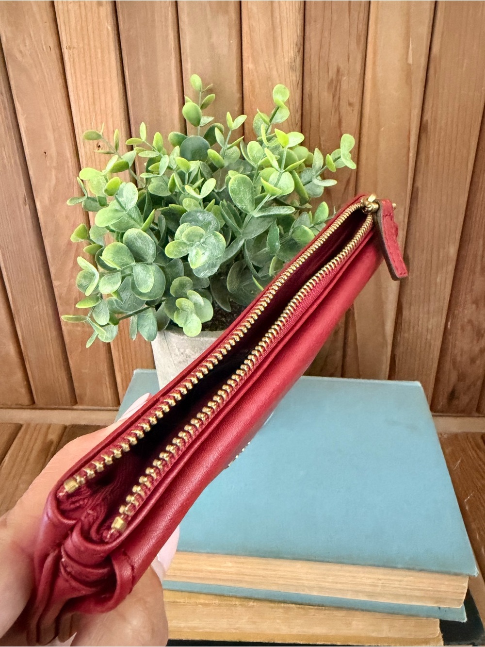 Fossil Women's Red Leather Zip Wallet - Picture 3 of 4